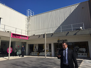 Photo n°35 de Centre commercial Carrefour Antibes à Antibes (Magasin de jeux vidéo)