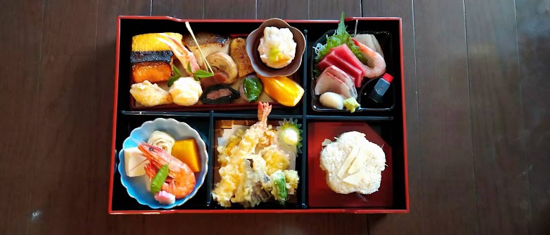 ファミリー割烹 みなみ