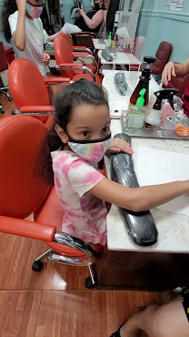 Cindy's Nails by null