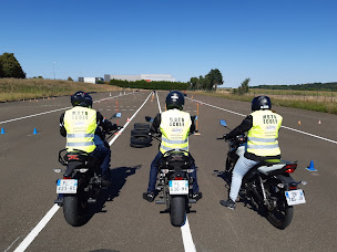 Photo n°4 de Auto-moto-école PLEINS PHARES 4 à Saint-Saturnin (Auto-école)