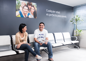 Clínica de IMPLANTES, INJERTOS ÓSEOS, ORTODONCIA 3-8 m. Lima Perú 6