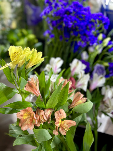 Liberty Blooms Florist - Thumbnail