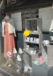 Photo n°1 de Mademoiselle S’habille à Saint-Alban-de-Roche (Boutique d'articles de mode)