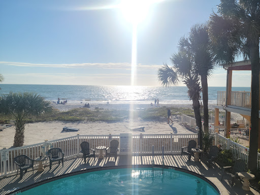 Schooner Hotel - Visual