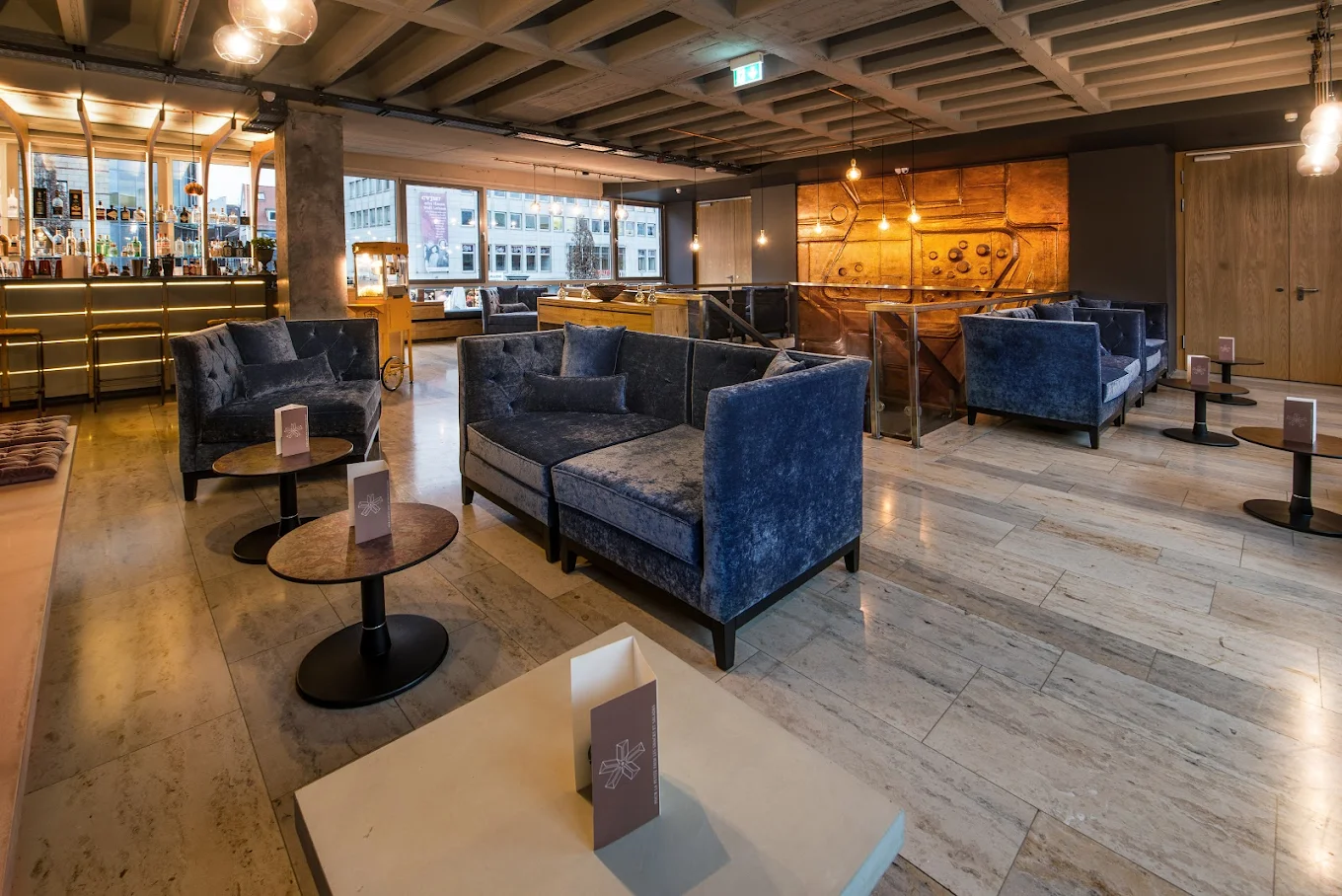 Korns Bar Restaurant Nürnberg: Moderne Location mit Aussicht