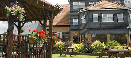 The Oysterfleet Hotel, Restaurant & Bar