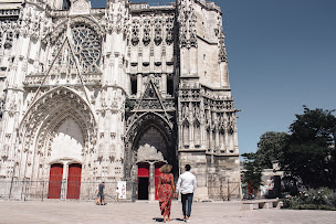 Photo n°4 de Agence OenoSpheres - Champagne et Bourgogne à Troyes (Agence de voyages)