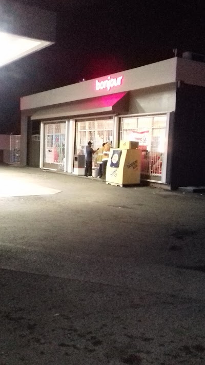 Photos of Total Victoria Avenue