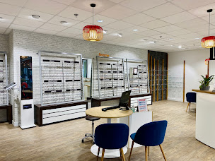 Photo n°24 de Opticien Dol-de-Bretagne - Cc Super U - Le Collectif des Lunetiers à Dol-de-Bretagne (Magasin de lunettes de soleil)