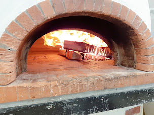 Photo n°10 de Pizza Antonio La Pizza Cuite au Feu de Bois à Luneray (Pizzas à emporter)