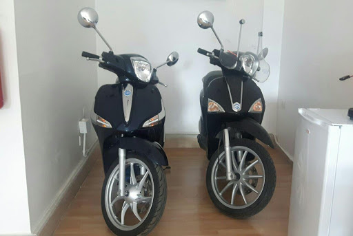 C.A.R.S. noleggio auto/furgoni/scooter e pulmino 9 posti Agrigento - Thumbnail