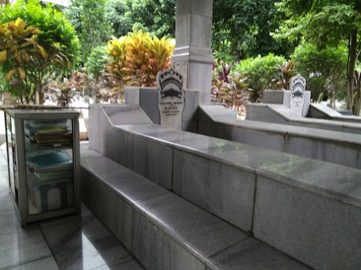 Makam Keramat Guru Mughni Kuningan., Author: daan andraan