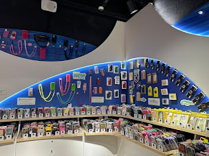 Photo n°4 de Bumper Store - Réparation de téléphone - CC Carrefour Puget-sur-Argens à Puget-sur-Argens (Atelier de réparation de téléphones mobiles)