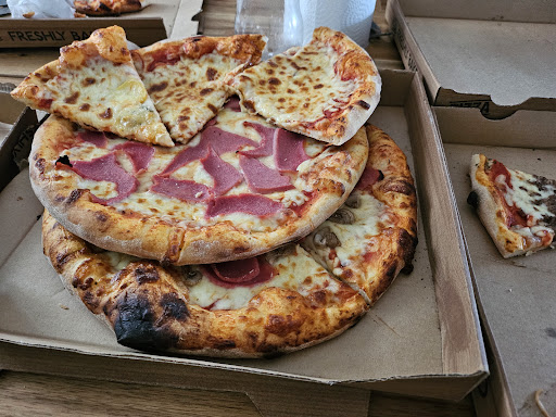 Pizza Valponi Logo