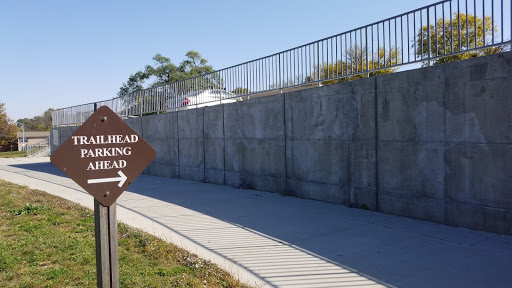 42nd Street TRAILHEAD PARKING LOT - Thumbnail