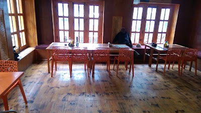 Photos of Hermann Helmers Bakery Phakding