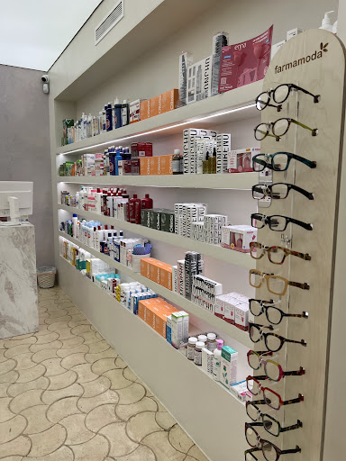 Farmacia María Toribia Gallery - Spain