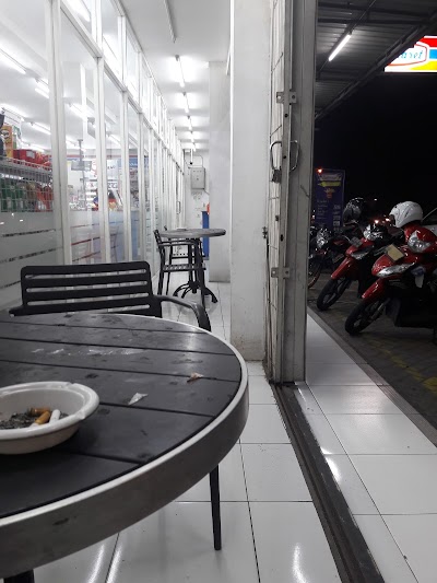 Photos of Indomaret Singkalan
