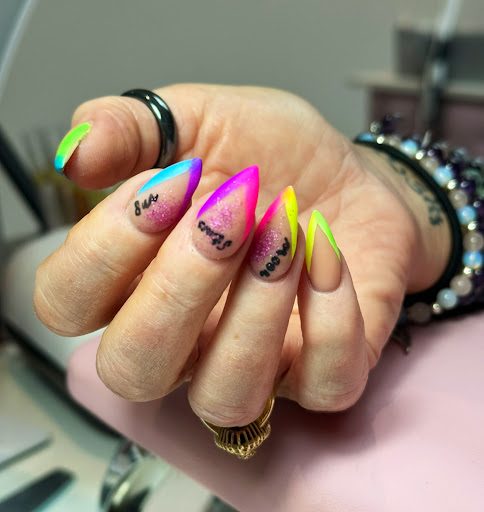 T&T Beauty Salon Gallery - United Kingdom
