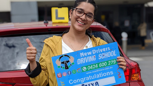 New Drivers Driving School Logo