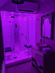 Photo n°26 de Domaine l'instant du Colibri - Suites de Charmes Jacuzzi ou Hammam Privatifs à Le Mesnil-Théribus (Chambre d'hôtes)