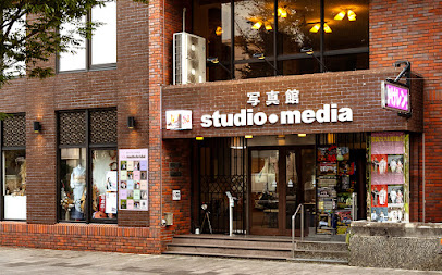 メディアブライダル