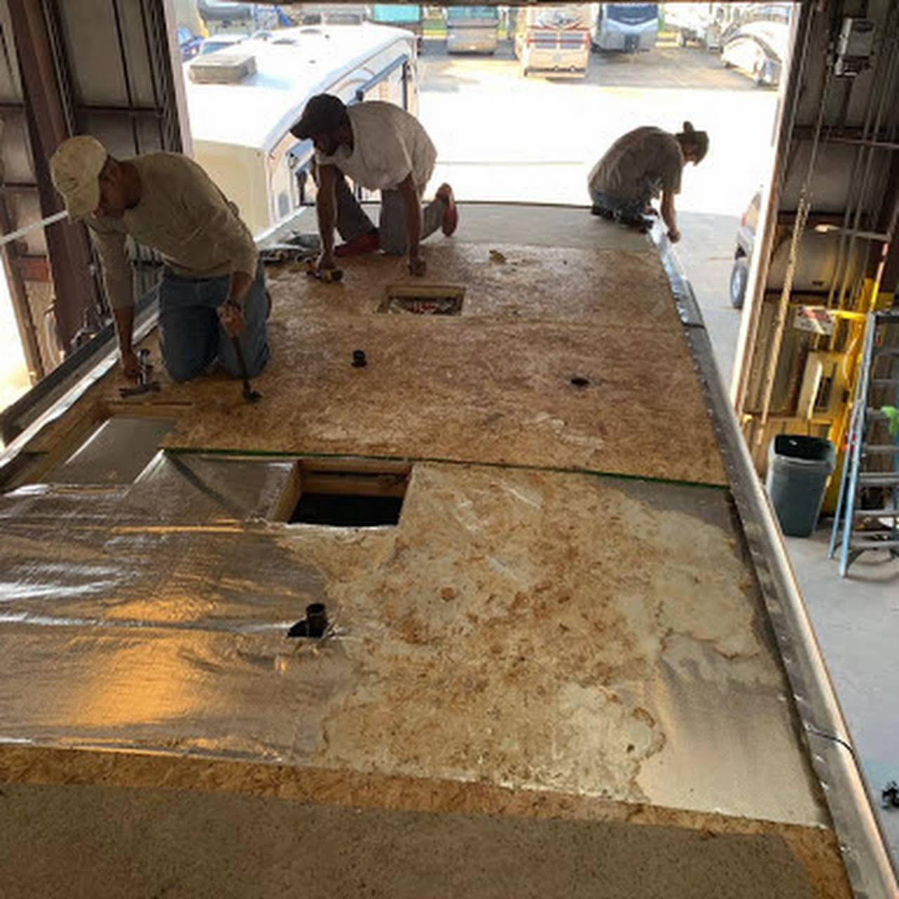 Heinen's RV Body Repair & Service RV Body Repair & Service Shop in