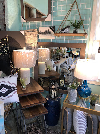 Top Knot Lighting & Home Goods - Thumbnail