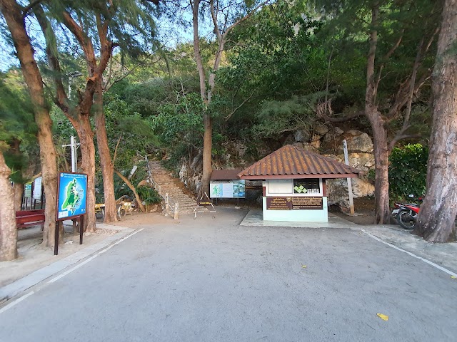 Phraya Nakhon Cave Ticket Entrance