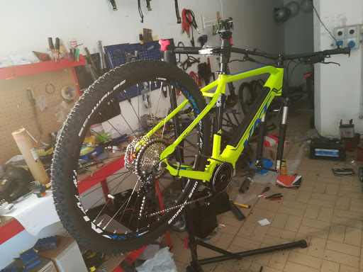 L'Ecologico Noleggio Bici scooter e moto elettriche e Benzina Numana -Civitanova . - Thumbnail