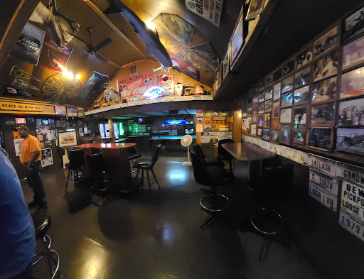 Liquid Louie's Swan River Tvrn - Thumbnail