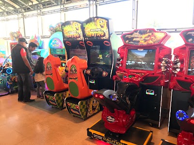 Photos of Easton Outlet Mall Temuco