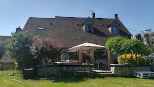 Photo n°1 de Chambres d'hôtes de la gâtine et la roulotte de Jane à Arcisses (Chambre d'hôtes)