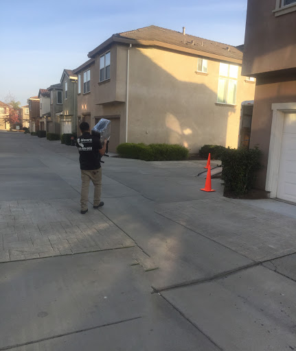 CAL MOVE - Visual