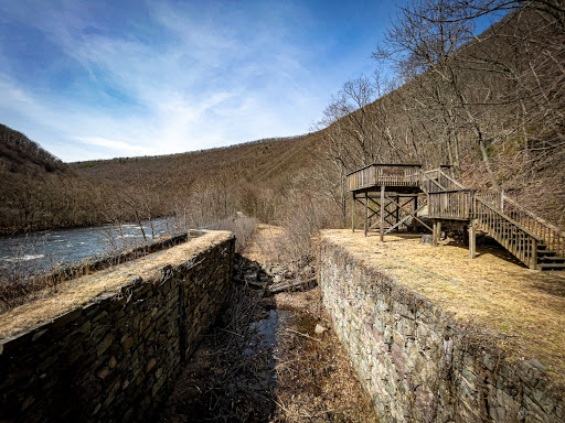 D & L Trailhead - Thumbnail