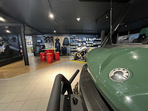 Photo n°6 de Gonnin Melle (Groupe Gonnin Duris) à Melle (Atelier de réparation de tracteurs)