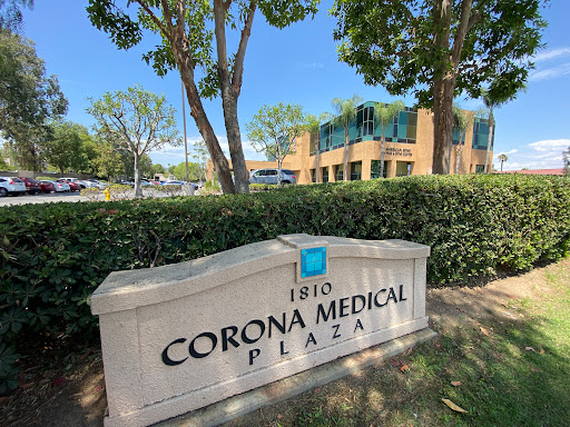 Corona Medical Plaza - Thumbnail