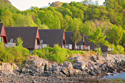 Loch Linnhe Waterfront Lodges with Hot Tubs