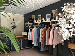 Photo n°3 de LE DRESSING DE MARION à Thônes (Magasin de vêtements pour femmes)