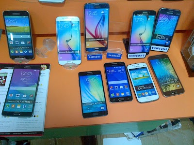 Photos of Namzy Phones