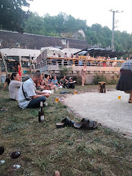 Photo n°22 de Zéro Degré Est à Les Roches-l'Évêque (Restaurant)