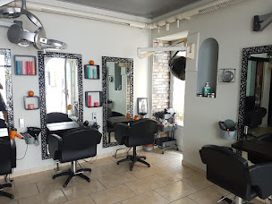 Photo n°3 de Mc Coiffure à Marennes (Salon de coiffure)