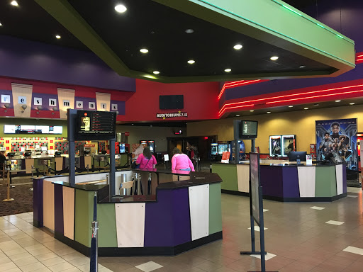 AMC CLASSIC College Square 12 Logo