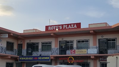 Photos of Roye's Plaza