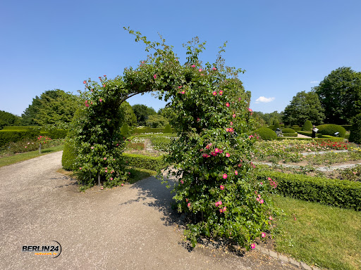 Britzer Garten - Eingang Buckower Damm - Thumbnail
