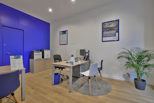 Photo n°4 de Allianz Assurance PARIS ETOILE - SENECHAL & CAILLARD à Paris (Compagnie d'assurance moto)