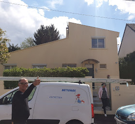 Photo n°17 de Steve ravalement 78 92rénovation peinture ravalement projeter peintre nettoyage façade nettoyage toiture Couvreur dalep 2100 à Gennevilliers (Peintre en bâtiment)