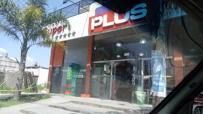 Supermercado Plus, Author: Daniel Marcelo Quevedo