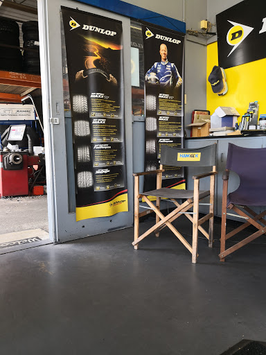 Richards & Deal Discount Tyres - Thumbnail