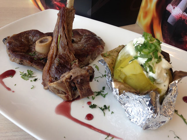 Magallania Seafoods & Drinks - Restaurante